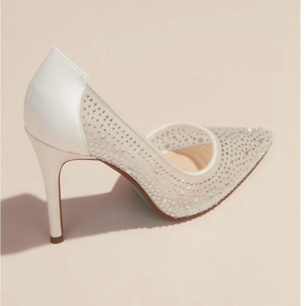 BETSEY JOHNSON X DB
mesh and satin crystal pumps